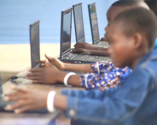 Sohon Children Working
